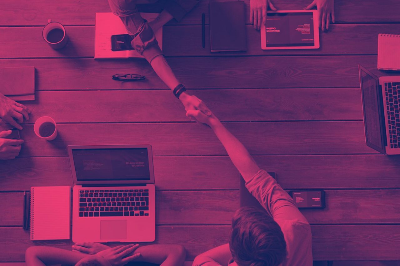 Should You Outsource Your Link Building